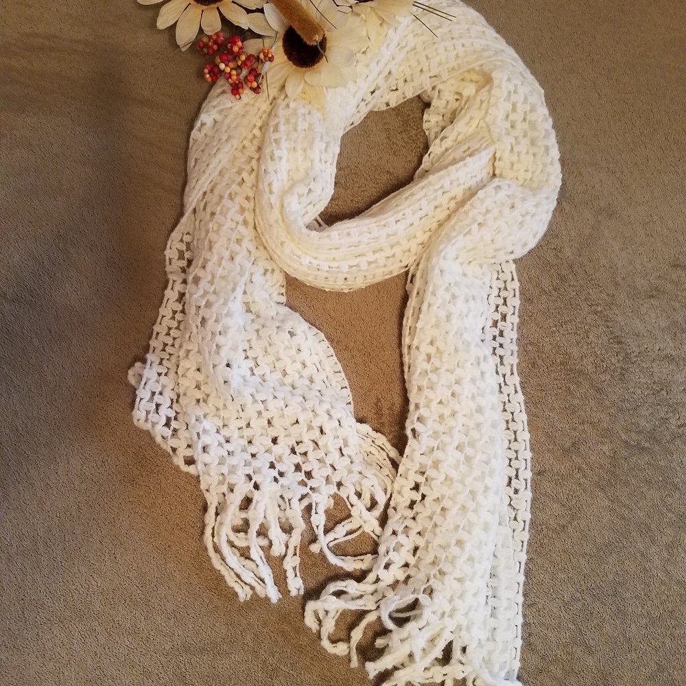 2 Scarf bundle - Picture 9 of 16